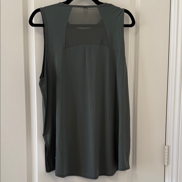 NWT Lululemon athletica Sculpt Tank Top in Palm Decco - Picture 4 of 5